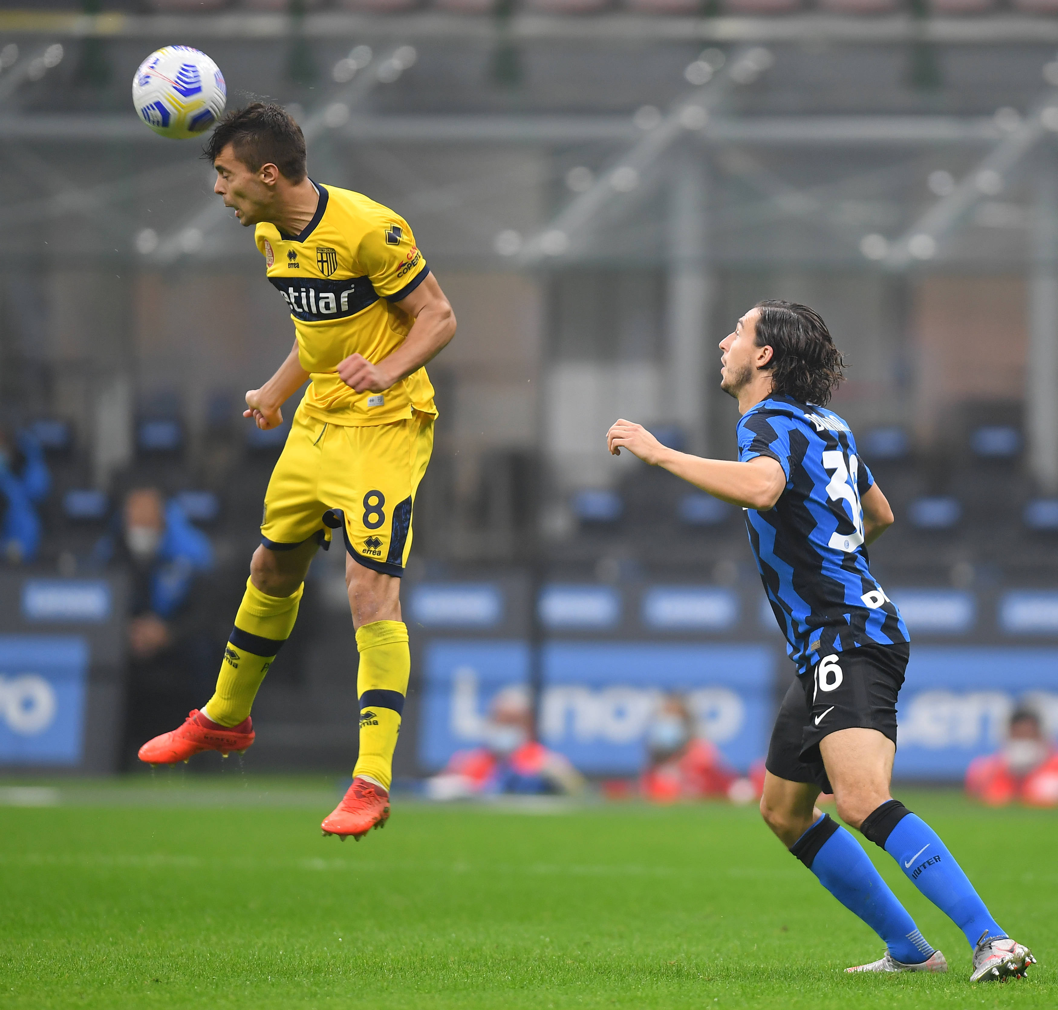 开云体育网站-法兰克福训练开放日，转会期豪取连胜引欢呼，意大利杯在即，球队文化再被提及